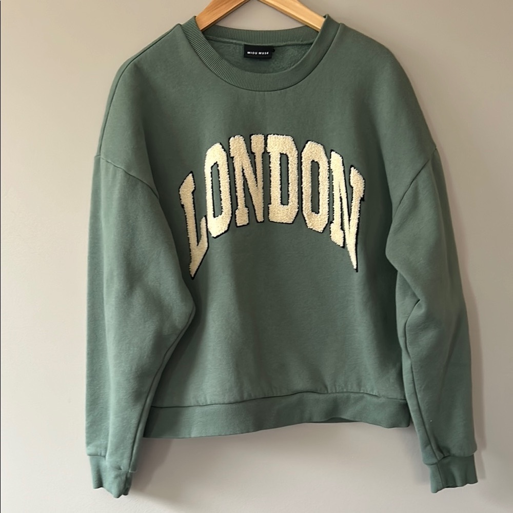 NWOT Miou Muse London Pullover Sweatshirt Sz‎ L